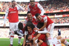 英超主席卸任：荣耀冠军见证非凡足球生涯